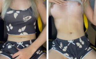 Valentinasz - Trans loirinha de pijama mostrando os peitos